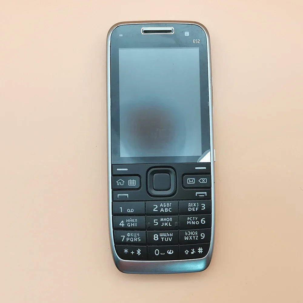 Nokia E52